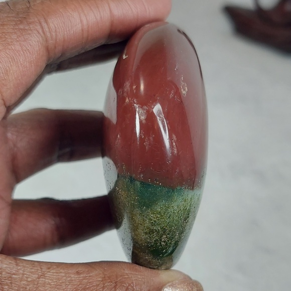 Bloodstone Heart | Energizing & Grounding | Courage, Vitality & Protection - Picture 5 of 5